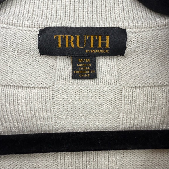 Truth by Republic Textured Collared Knit Geometric Square Cream Sweater, Size M - Picture 3 of 9